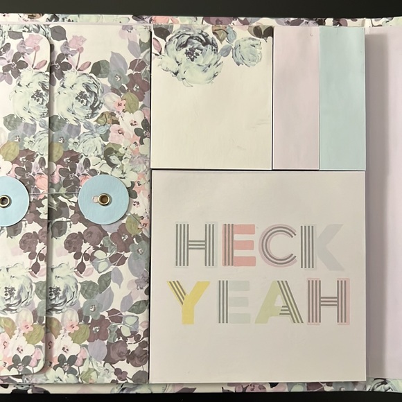 Weekly Organizer - Picture 12 of 12